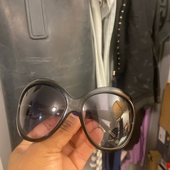 Tom Ford Alessa shades, very classy and sophisticated, gently used. - Picture 2 of 4